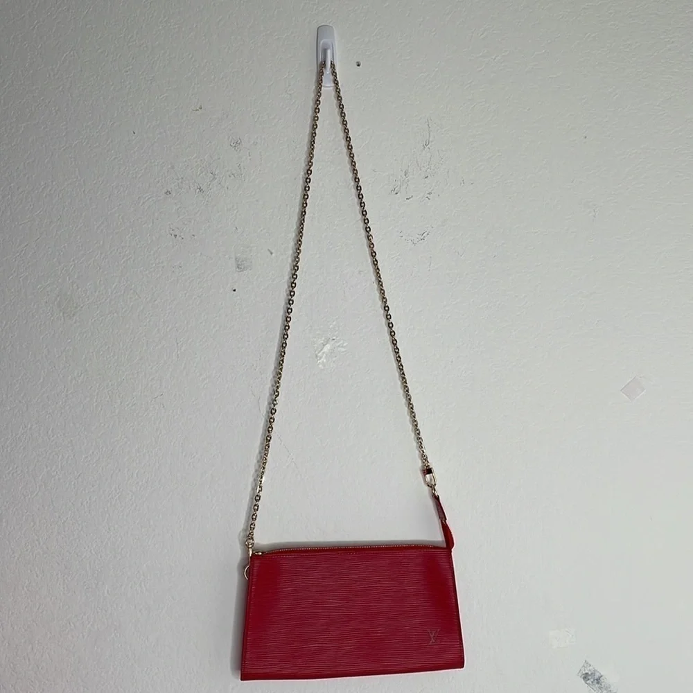 Authentic Louis Vuitton Epi Pochette Accessoires‎